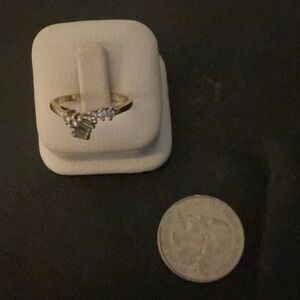 **SOLD** 14kt yellow gold diamond ring (C639)